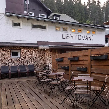 Hotel Lesovna 3*