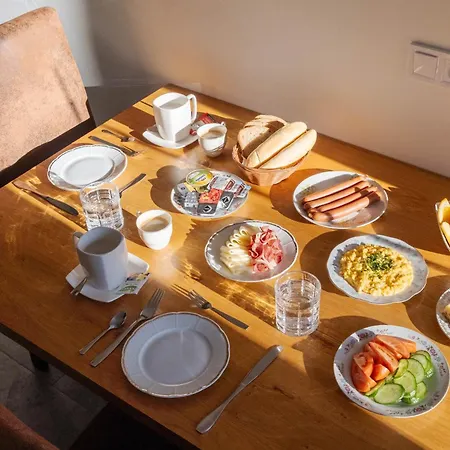 Lesovna Hotel 3*